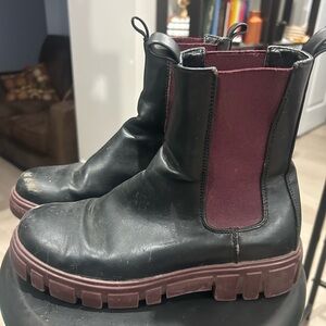 Vera Moda Black and Burgundy Ankle Boots (as is) size 38